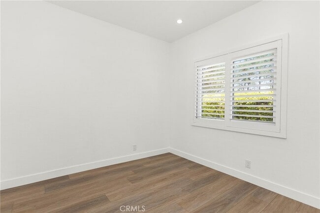 Building Photo - 132 Flor De Sol