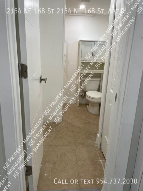 Building Photo - 2154 NE 168th St
