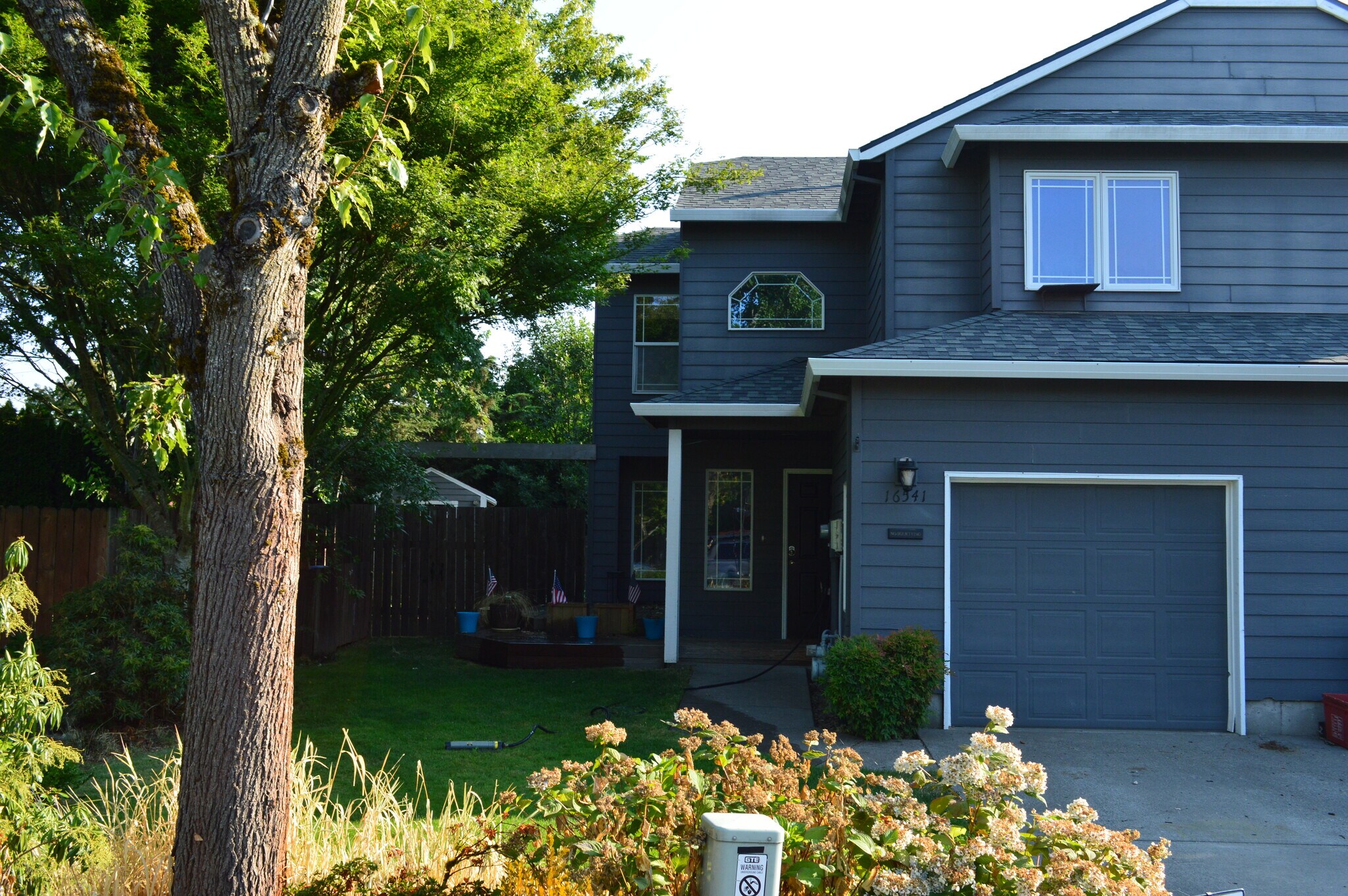Building Photo - 16541 Southwest Daylily Street