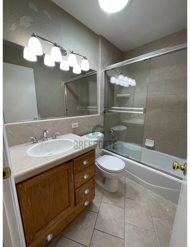 Building Photo - 533 Arrowhead Ct