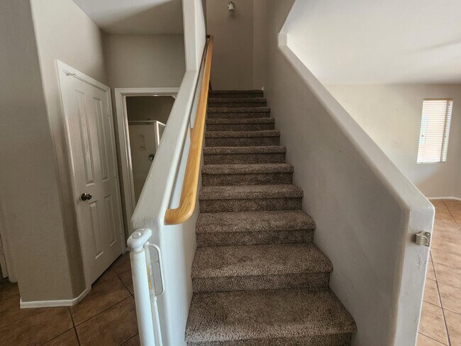 Building Photo - 10690 S Kush Canyon Ln