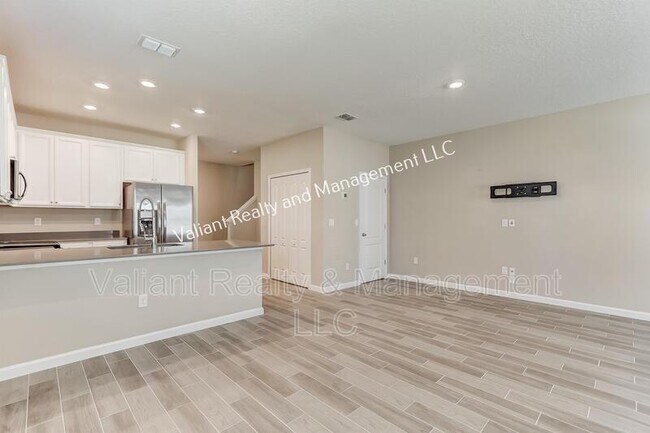 Building Photo - 1325 Salt Ridge Ave