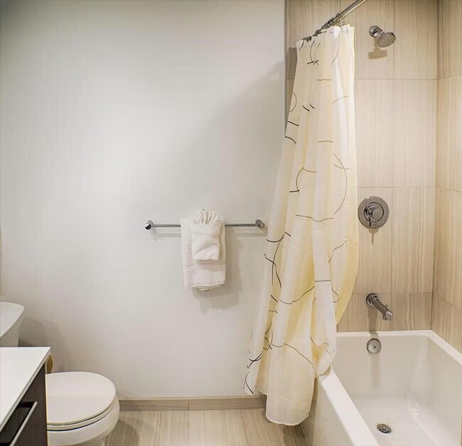 Building Photo - 11911 Freedom Dr