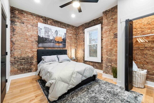 Building Photo - 6 Bed 4 bath Fully Furnished Oakland