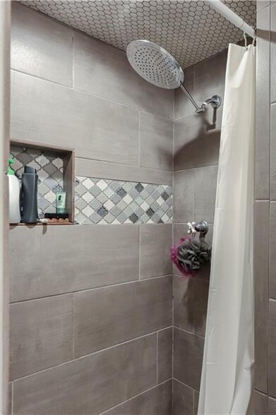 Building Photo - 7112 NW 45th St