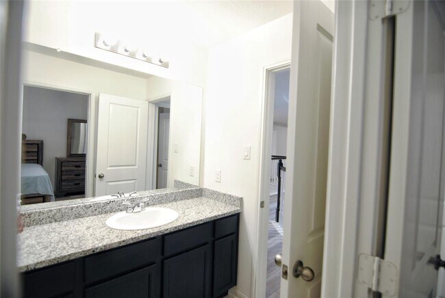 Building Photo - 30107 Alder Run Ln