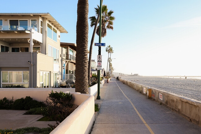 Building Photo - 2949 Ocean Front Walk