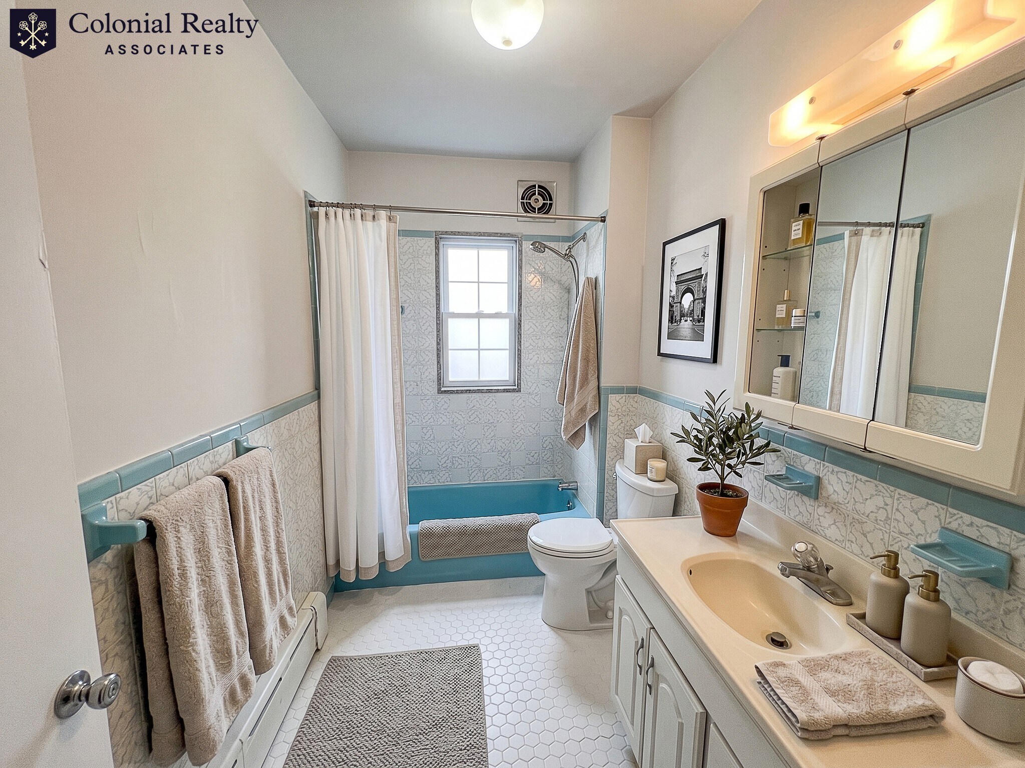 Building Photo - 94 Boylston St