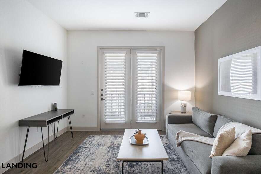 Building Photo - 3235 Heritage Trl