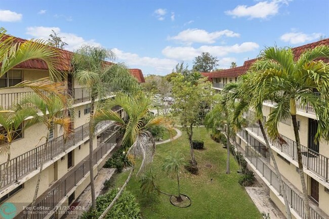 Building Photo - 3330 Spanish Moss Terrace