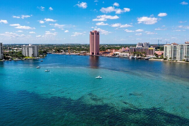 Building Photo - 555 S Ocean Blvd