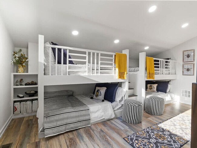 Building Photo - 2104 Almand Dr