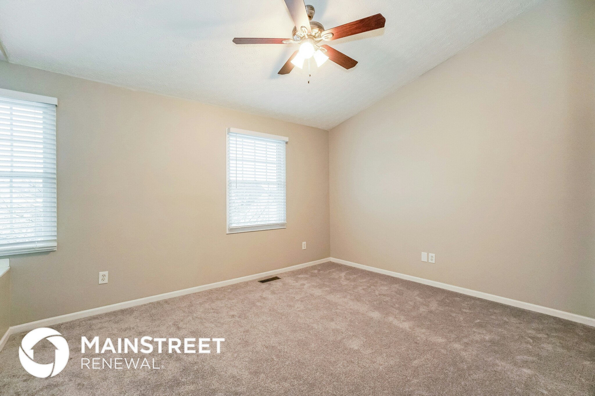 Building Photo - 3591 Pendent Ln