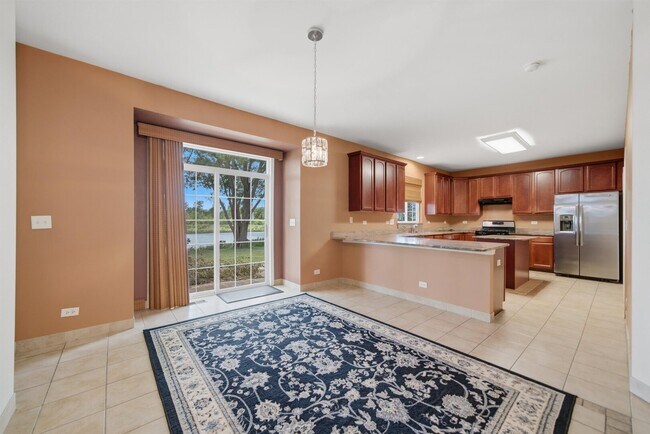 Building Photo - 9165 Buckingham Ct