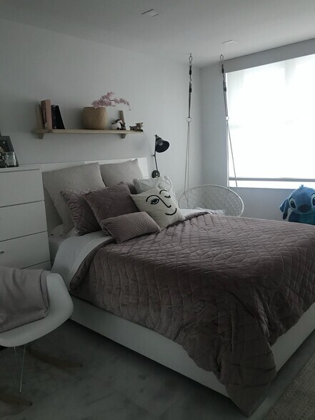 Building Photo - 800 Claughton Island Dr