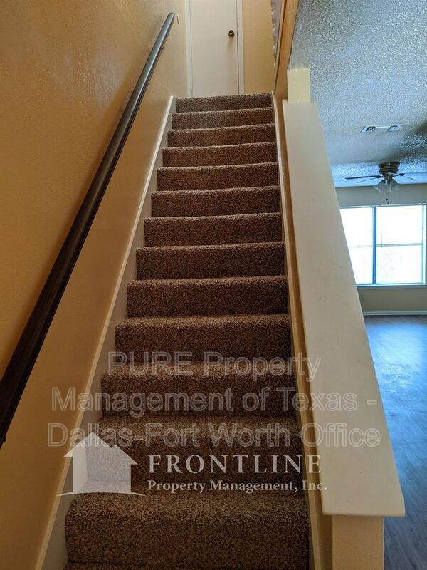 Building Photo - 938 Southmoor Dr