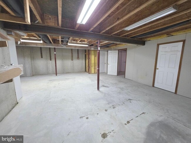 Building Photo - 109 Masters Ln