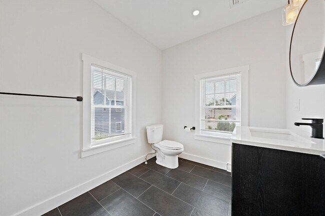 Building Photo - 57 Orchardfield St