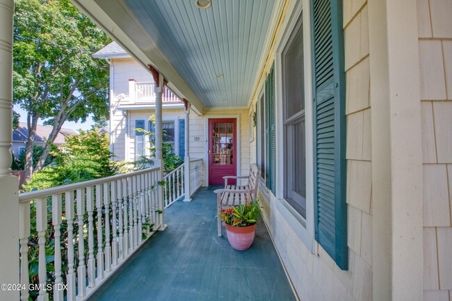 Building Photo - 27 Kirby St