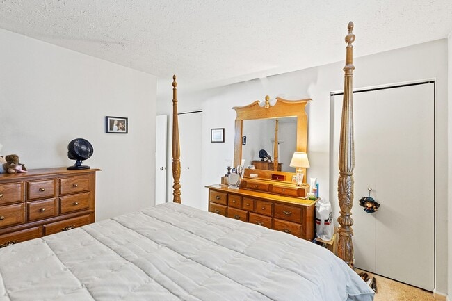 Building Photo - 3441 Laredo Dr