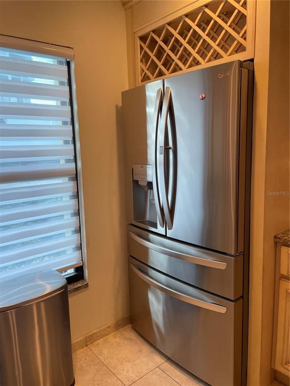 Building Photo - 6260 Sun Blvd