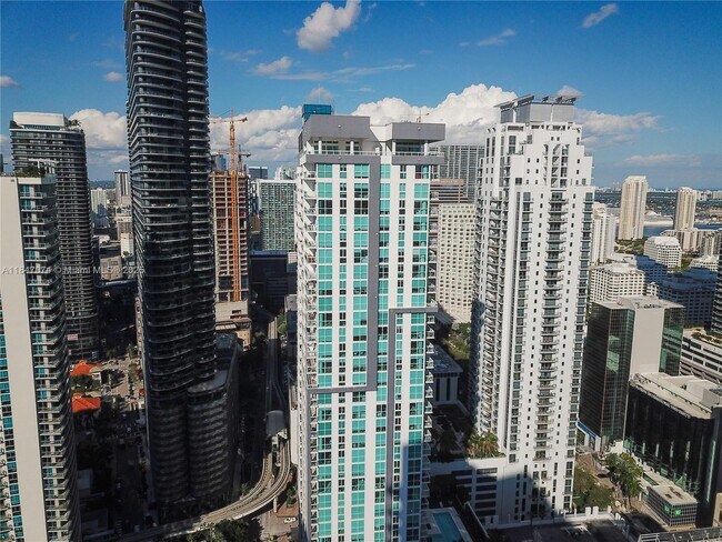 Building Photo - 1080 Brickell Ave