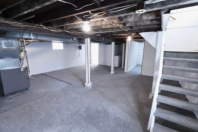 Building Photo - 295 Noble Ave