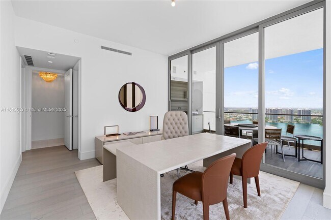 Building Photo - 17975 Collins Ave