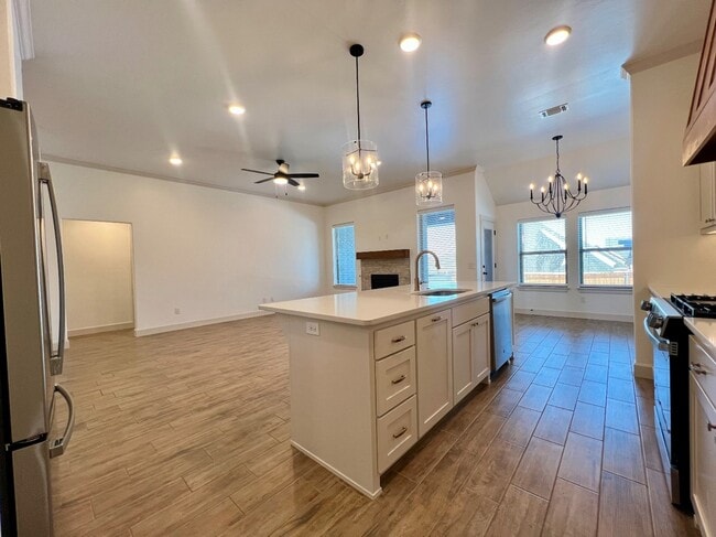 Building Photo - 9333 SW 42nd St