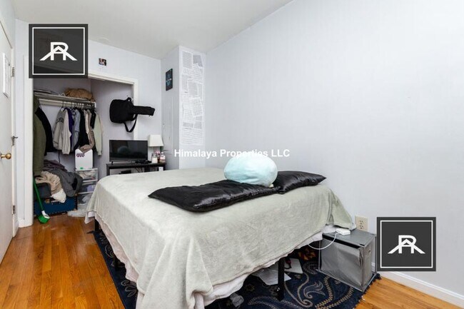 Building Photo - 5 bedroom in Boston MA 02215
