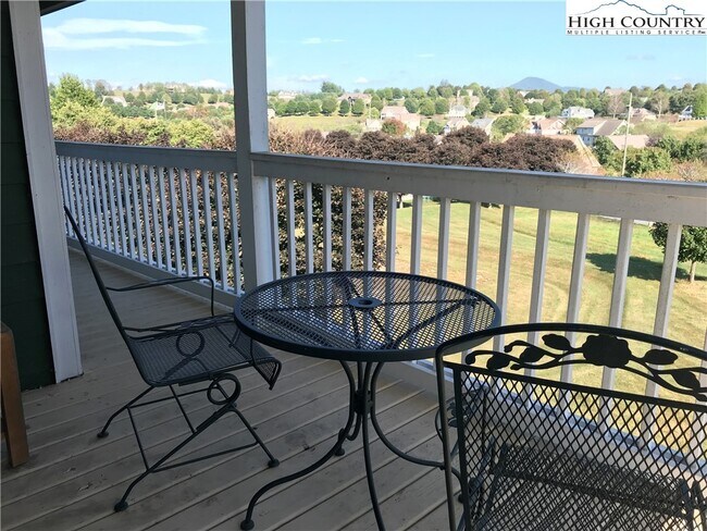 Building Photo - 155 Birkdale Ct