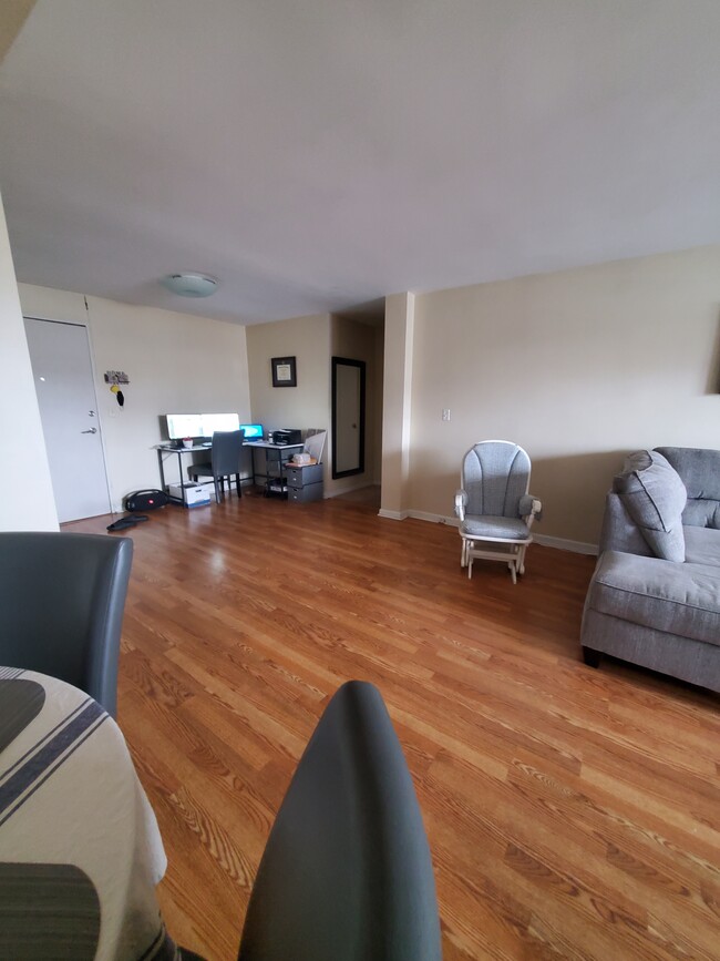 LR - 700 Summer St