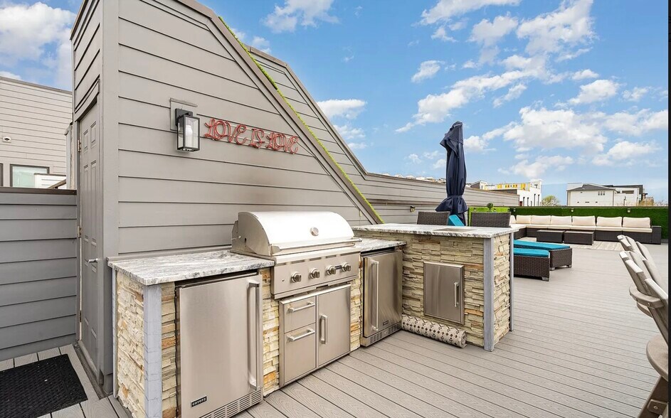 Building Photo - 1011A Southside Ave