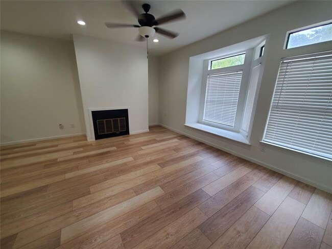Building Photo - 5311 Indio Dr