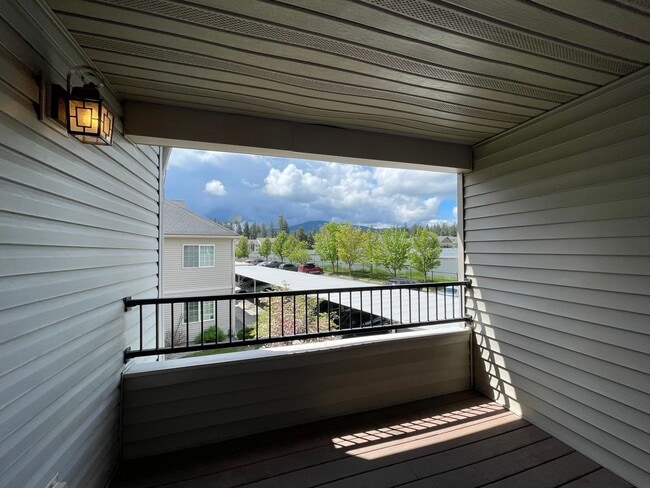 Building Photo - Promenade Condo