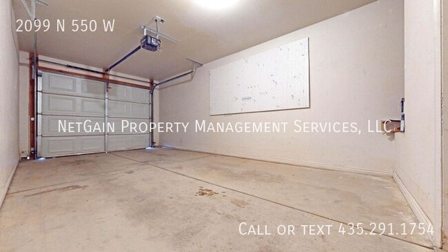 Building Photo - 2099 N 550 W