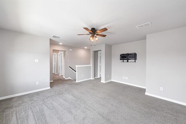 Building Photo - 7138 Clearwater Cv Dr