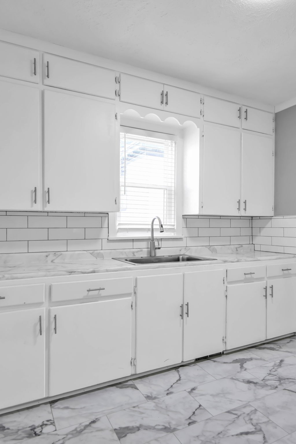 Building Photo - 3860 Dodge St