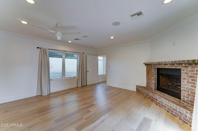 Building Photo - 4331 E Avalon Dr