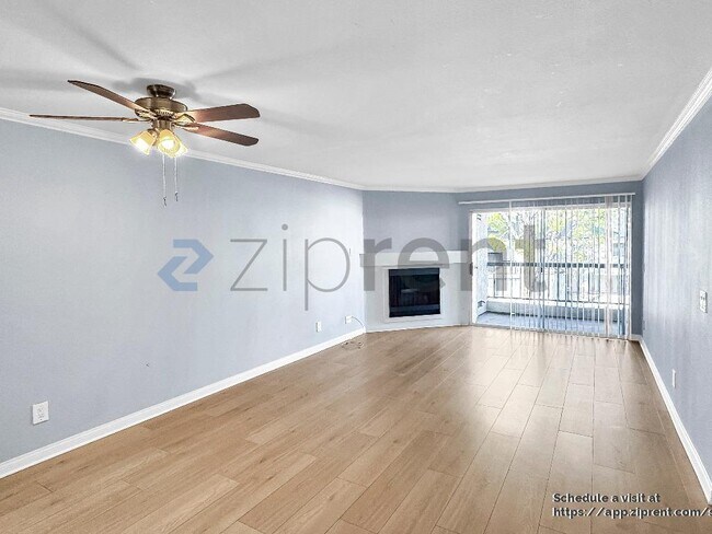 Building Photo - 5500 Owensmouth Ave