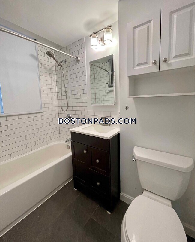 Building Photo - 246 S Huntington Ave