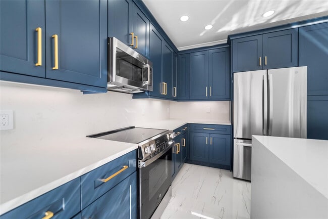 Building Photo - 15580 SW 49th Ct