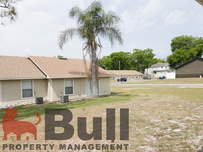 Building Photo - 28 Sandalwood Ct