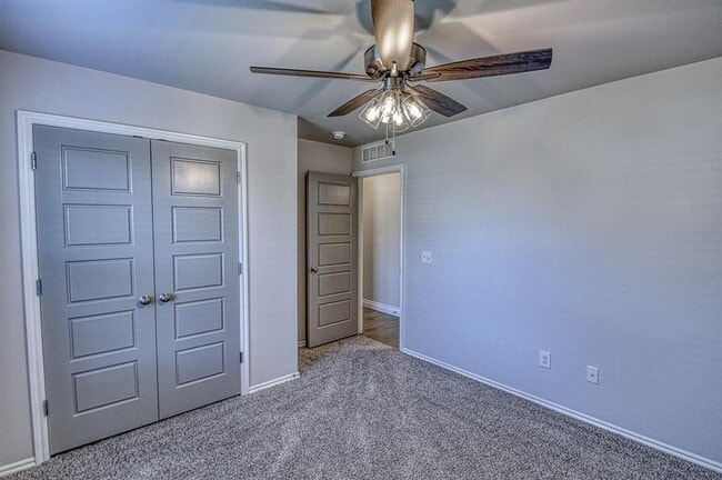 Building Photo - 624 Caladium Dr