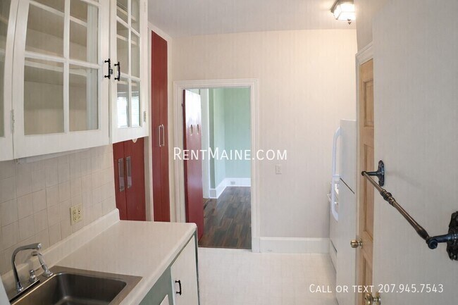 Building Photo - 97 Broadway