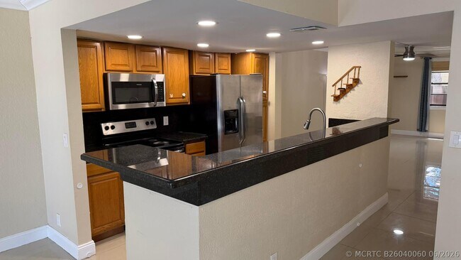 Building Photo - 1114 NW 79th Dr