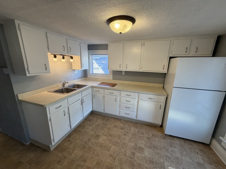 Building Photo - 718 Yuba St