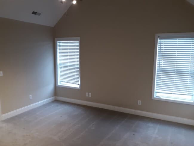 Building Photo - Lovely Brick Home Close to Shaw Air Force ...