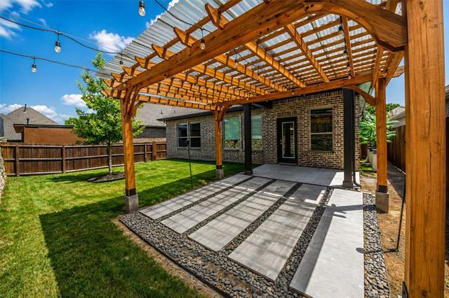 Building Photo - 8637 Spindletop Dr