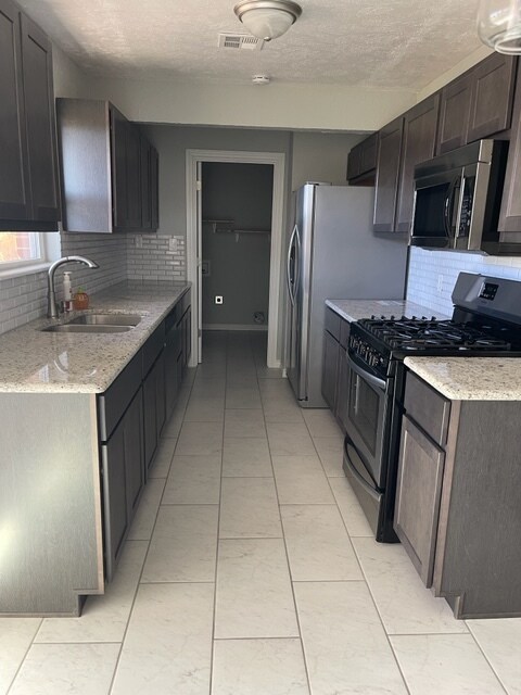 Building Photo - 408 NW 56th St